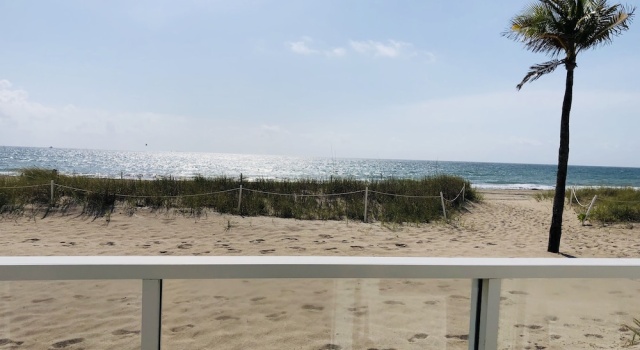 Номер Standard oceanfront Tides Inn Hotel