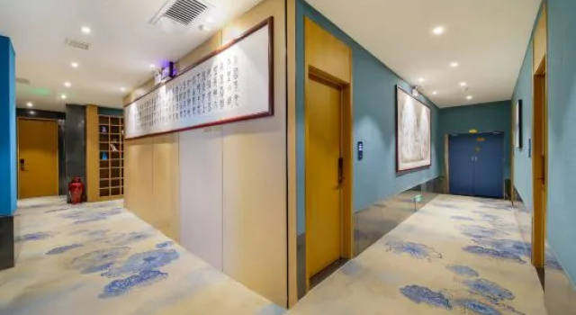 Dehao Business Hotel (Zhengda Yi Affiliated Hospital Medical College Subway Station)