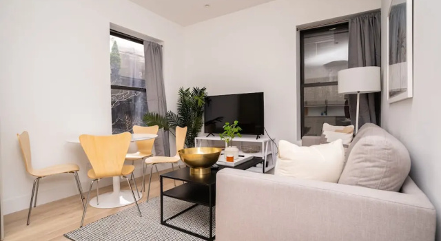 Upper West Side Apartment Rentals, Rezervovat Apartmán Upper West Side Lower East Side, blízko Katedrála sv. Jana Božského