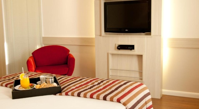 Двухместный номер Classic FLAT NO MERCURE BRASÍLIA LIDER, AO LADO DA ESPLANADA DOS MINISTÉRIOS, ESTÁDIO MANÉ GARRINCHA E CENTRO DE CONVENÇÕES, COM PISCINA, ACADEMIA, RESTAURANTE, RECEPÇÃO 24HS By REI DOS FLATS