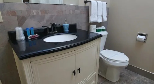 Люкс Deluxe с 2 комнатами с видом на залив Snug Harbor Inn