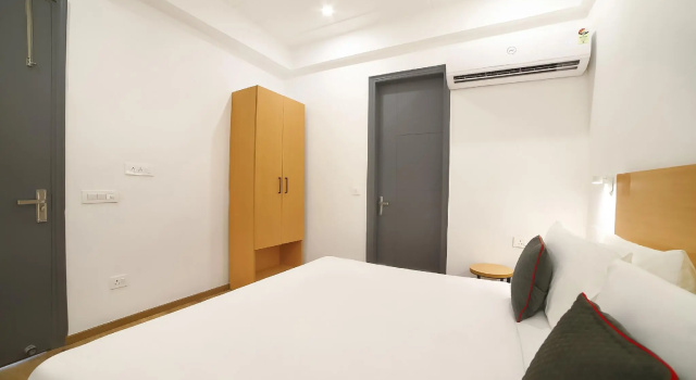 OYO Townhouse 179 Daffodils Sector 52, Забронировать Отель Гургаон 