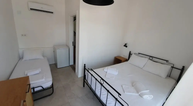 Akkum Beach Otel, Забронировать Отель «постель и завтрак» Отели Сеферихисар с парковкой, Парковка