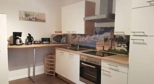 Basement Apartment with balcony Haus Eveline - Ferienwohnungen unterhalb der Wartburg