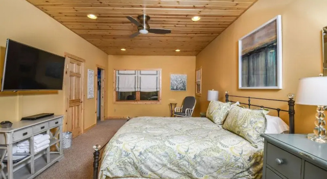 Claralea Lodge by Taylor Made Deep Creek