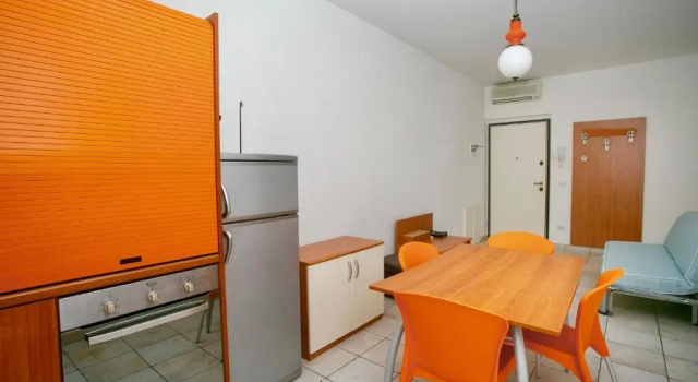 S179 - Sirolo, Trilocale in Cento Completamente Accessoriato, Book Hotel Romagna hoteller med parkering, Parkering