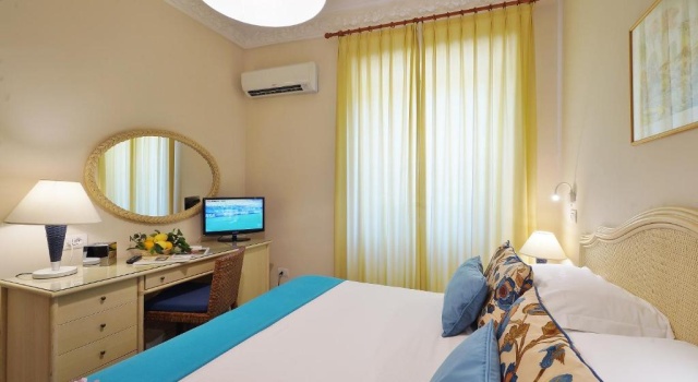 Двухместный номер Economy Grand Hotel Aminta