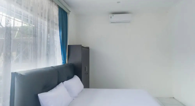 Номер Superior OYO Life 3055 Rumah Enin