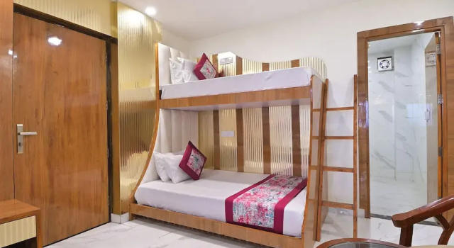 Четырёхместный семейный номер Standard Glow inn hostel
