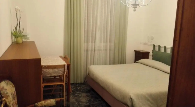 MinihouseLarissa diVerona, Забронировать Хостел Отели Вероны с парковкой, Парковка