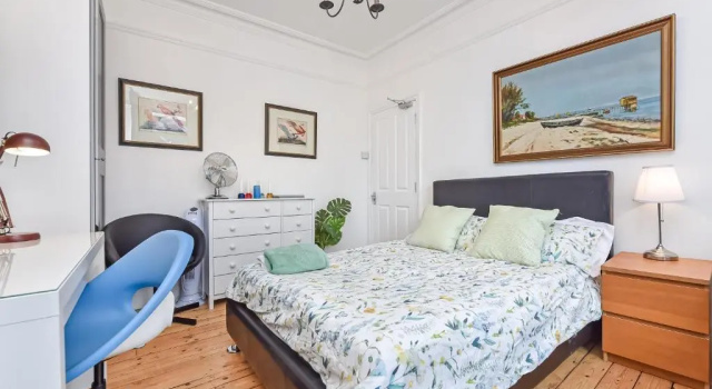 Groves 4 Bedroom, Shepherds Bush, Забронировать Апартаменты/квартира Отели Большого Лондона с парковкой, Парковка