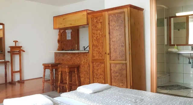 Hotel Paár Szieszta, Забронировать Отель Дьёр 