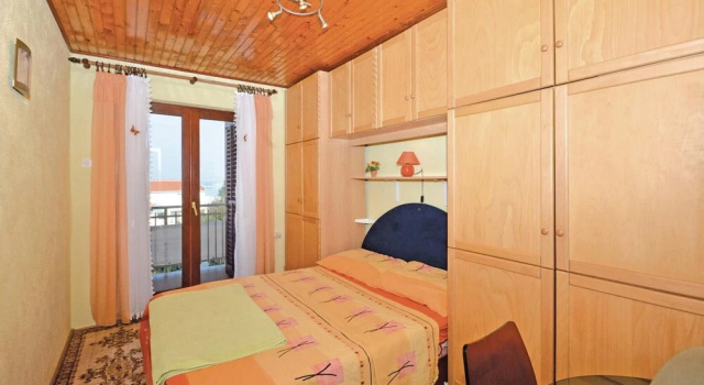 Beautiful Home in Mastrinka With Wifi and 1 Bedrooms, Забронировать Апартаменты/квартира Отели Ciovo Island с парковкой, Парковка