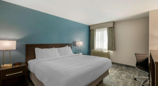 Двухместный люкс c 1 комнатой Best Western Watertown Inn & Suites