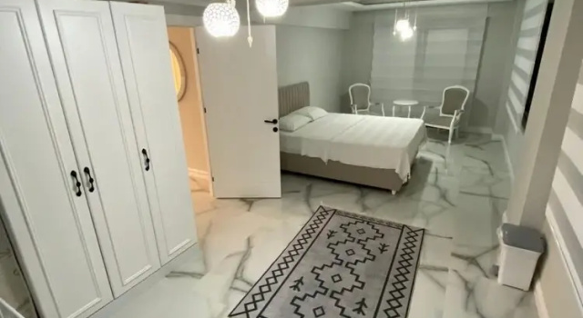 Stunning Villa in Peaceful Sapanca in Kartepe, Rezerwuj Willa Hotele w Sapanca z Basenem, Basen