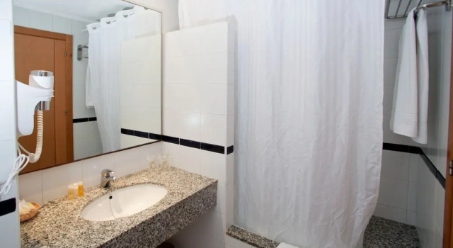 Одноместный номер Standard с балконом Hotel Ses Figueres