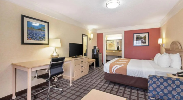 Люкс Quality Inn Near Lake Marble Falls