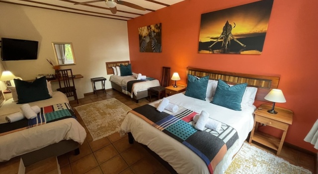 Семейный номер Standard c 1 комнатой с видом на бассейн Marula Lodge