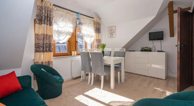 RentPlanet - Apartament Szosa Czeska, Забронировать Апартаменты/квартира Отели Нижнесилезского воеводства с парковкой, Парковка