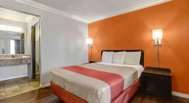 Двухместный номер Standard Motel 6-Fresno, CA - Belmont Ave