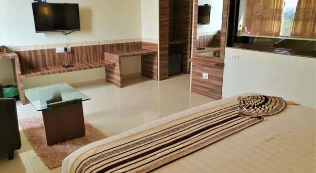 Номер Economy Click Hotel Sagar Plaza Chakan, Pune