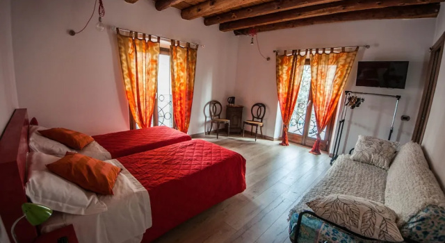 Номер Deluxe с балконом B&B Santa Lucia & Smeraldo
