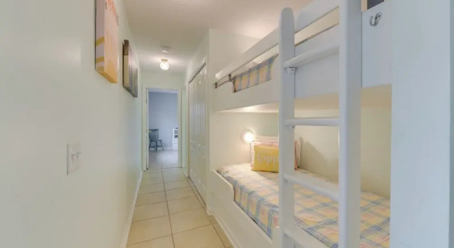 Апартаменты c 1 комнатой с балконом Cozy PCB Condo < 1/2 Mile to Public Beach Access!