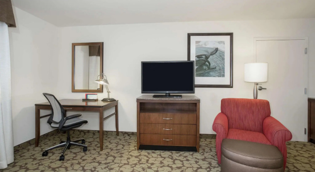 Четырёхместный люкс Hilton Garden Inn Lincoln Downtown/Haymarket