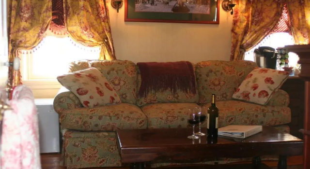 Люкс Deluxe Fallen Tree Farm Bed and Breakfast