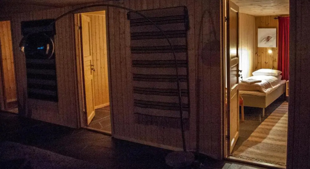 Viking Cabins - MIT FabLab - Solvik, Забронировать Гостевой дом Kvalvik Lyngen