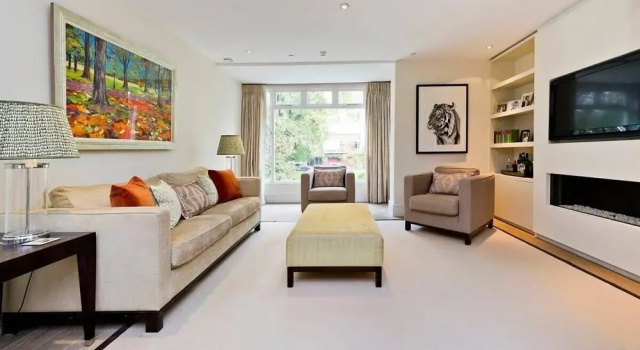 Коттедж 4 Bedroom House, Holland Park