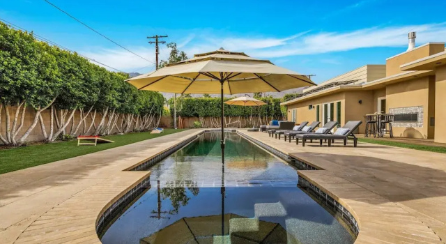 Mid-Century Elegance & Fun in Tahquitz River Estates, Забронировать Дом для отпуска Коттеджи Coachella Valley, Коттедж