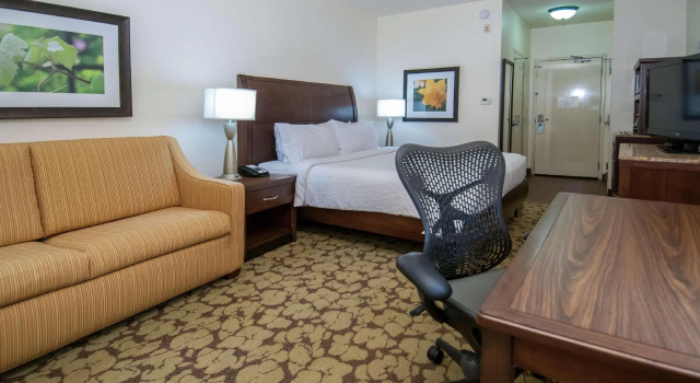 Двухместный номер Standard Wyndham Garden New Orleans Airport