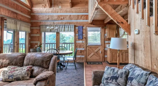 Super View,Smoky Mtn Log Cabin,Pool Table,Hot Tub