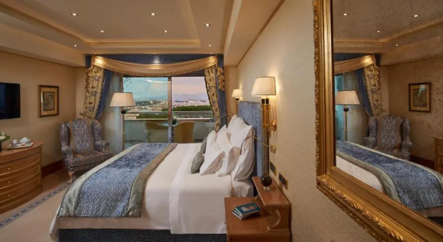 Люкс Rome View Premium Rome Cavalieri, A Waldorf Astoria Hotel