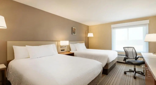 Четырёхместный номер Premium Hilton Garden Inn Roseville