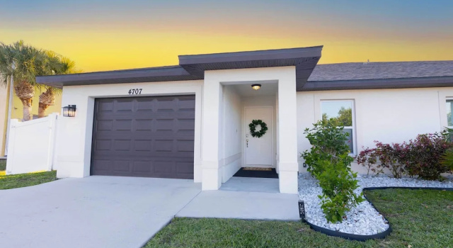 Cape Coral Duplex: Pool, Hot Tub, & Sunrise Views