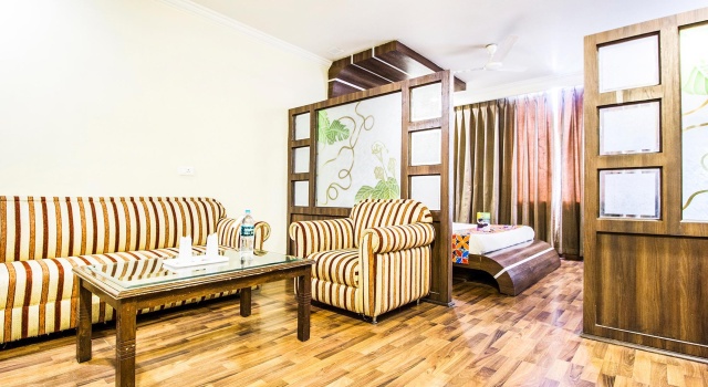FabHotel Model Town Heights