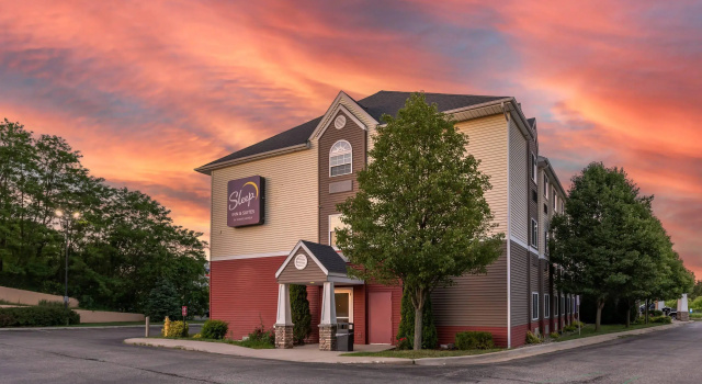 Sleep Inn & Suites Kalamazoo Southwest, Забронировать Отель Каламазу 