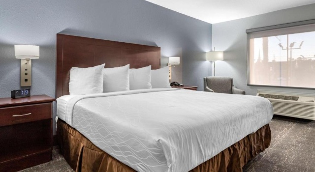 Номер Standard Best Western Plus Orange County