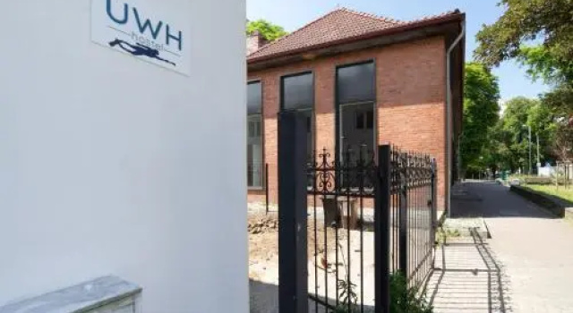 Uwh Hostel, Забронировать Хостел Хостелы Вжещ, Хостел
