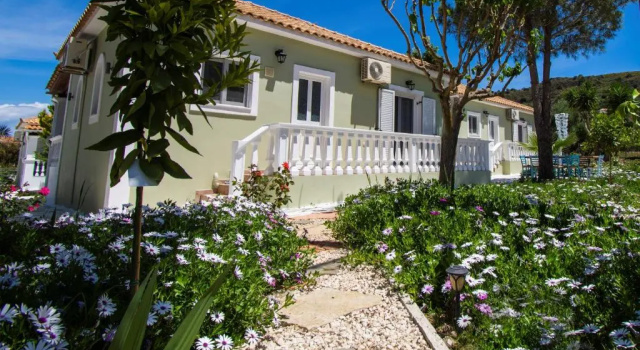 Villas Margaris, Забронировать Отель Отели Калпаки с парковкой, Парковка