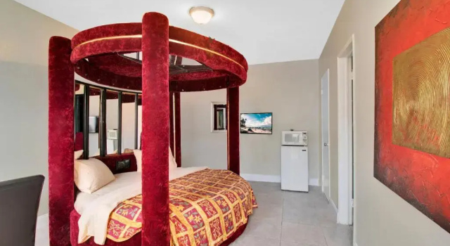Люкс Super Budget Inn