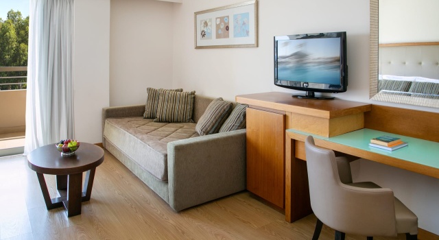 Двухместный номер Deluxe с видом на внутреннюю территорию Atlantica Miramare Beach