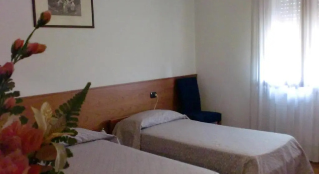 Четырёхместный номер Standard Rometta Hotel