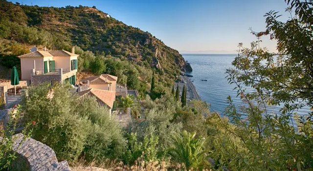 Вилла Serene Villa in Pera Melana near Sea