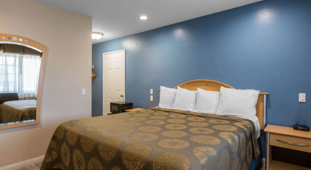 Rodeway Inn Escondido, Book Hotel Escondido San Diego County