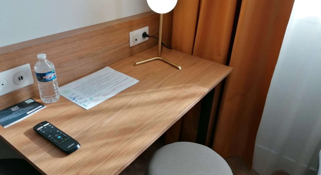 Двухместный номер Standard Kyriad Aix Les Milles - Plan de Campagne