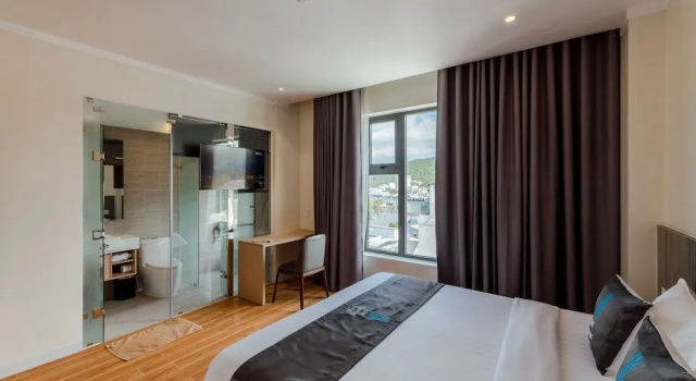 The Empire Hotel, Забронировать Отель Отели Острова Фукуок с парковкой, Парковка