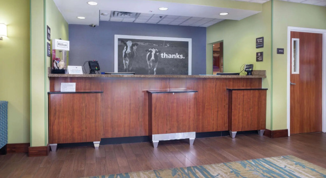 Hampton Inn Tulsa/Broken Arrow, Забронировать Отель Отели Брокен-Арроу с завтраком, Завтраки